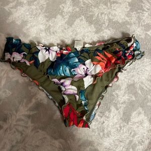 Hollister ruffle cheeky bottoms